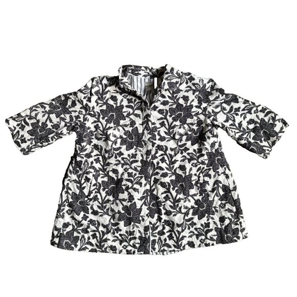 2/$18 SALE! Chicos Jacket Womens L Floral White Black Boxy Button Cottage Core - Picture 1 of 9